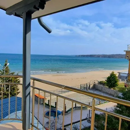 свети никола каваците - плаж и Hotel