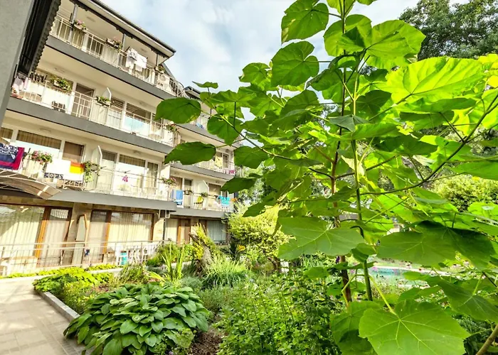 свети никола каваците - плаж и Отель